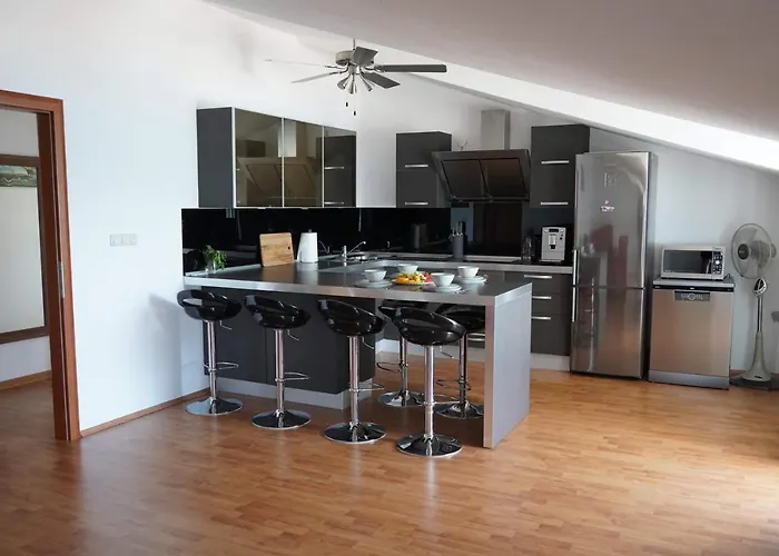Proxima Apartmanhotel Mastrinka