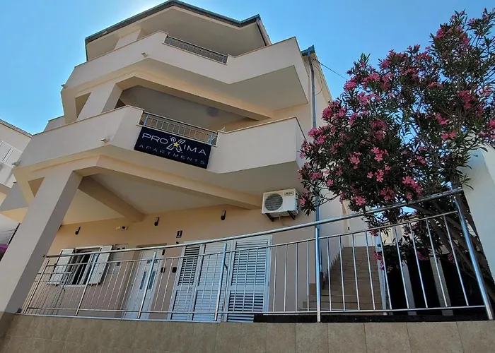 Proxima Apartmanhotel *