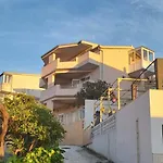 Proxima Aparthotel