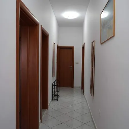Proxima Aparthotel Mastrinka