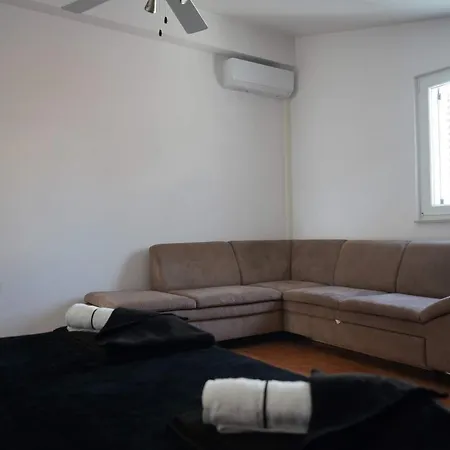 Aparthotel Proxima *