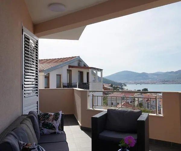 Aparthotel Proxima Mastrinka