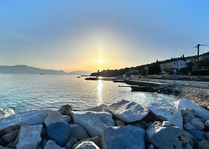Aparthotel Proxima Mastrinka